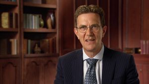 Dave Bloomberg, Former colleague of Tom DeVocht